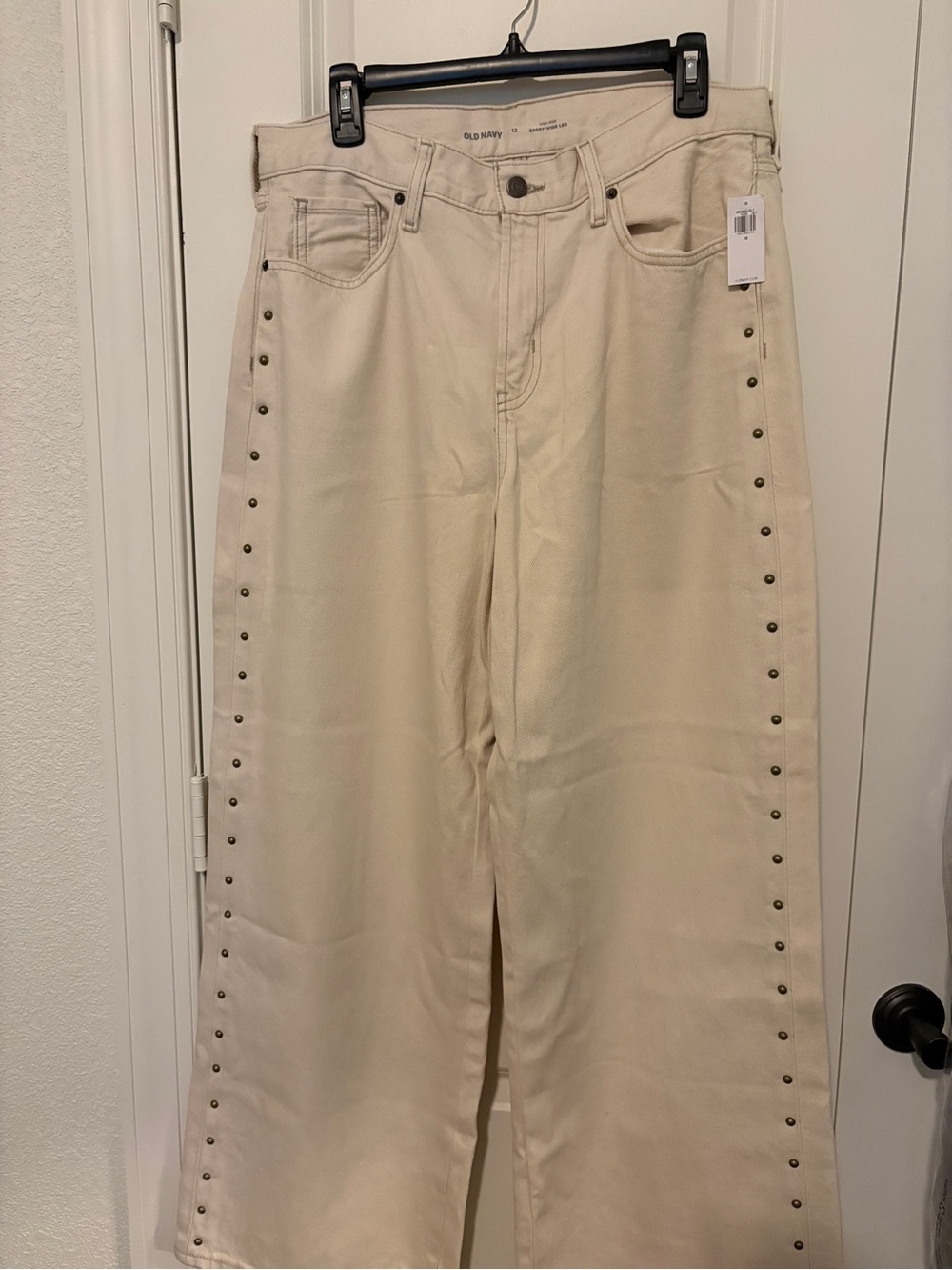 Old Navy Cream Wide-Leg Jeans with Side Stud Trim